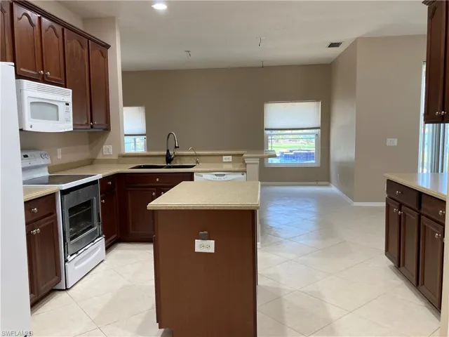 11524  Gainsborough  WAY, Lehigh Acres, FL 33971
