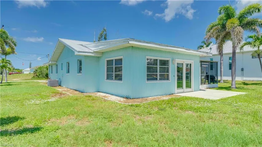 2708 Mangrove St, St. James City, Florida 33956