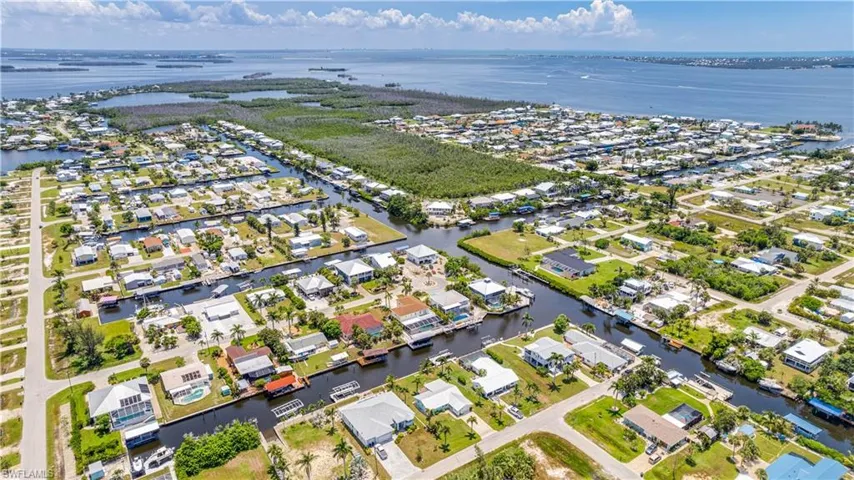 Quick Deep Direct Water Access to the Gulf