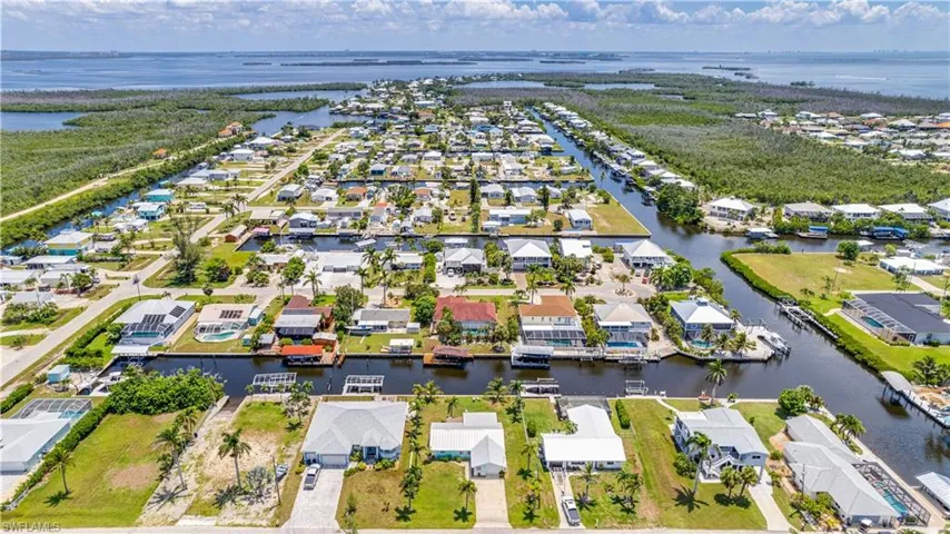 2708 Mangrove St, St. James City, Florida 33956