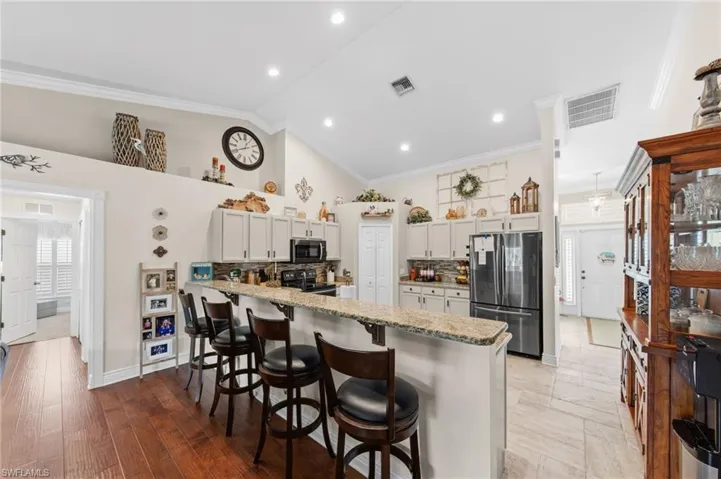 Kitchen Bar Area