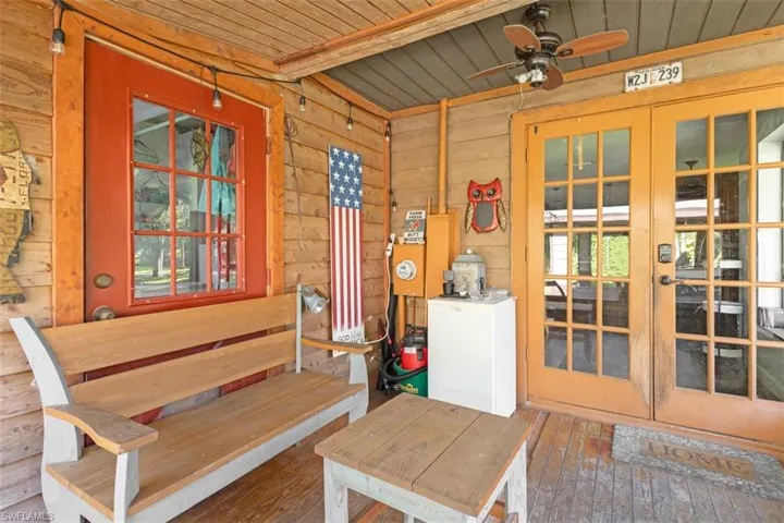 Sunroom / solarium with french doors