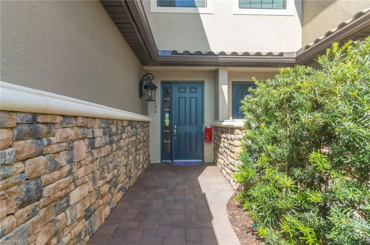 9633  Montelanico  LOOP, Naples, FL 34119