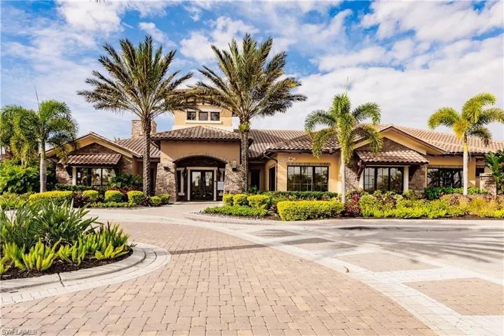 9633  Montelanico  LOOP, Naples, FL 34119