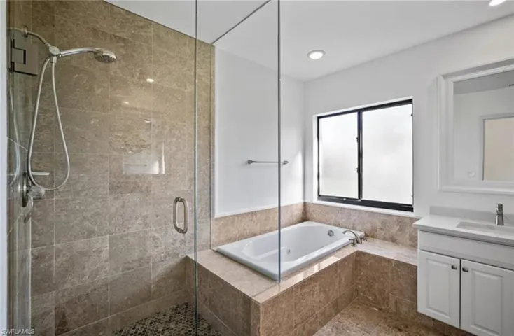 7056 Pelican Bay Blvd B102, Naples, Florida 34108