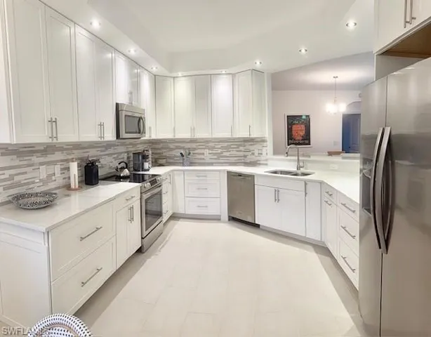 7056 Pelican Bay Blvd B102, Naples, Florida 34108