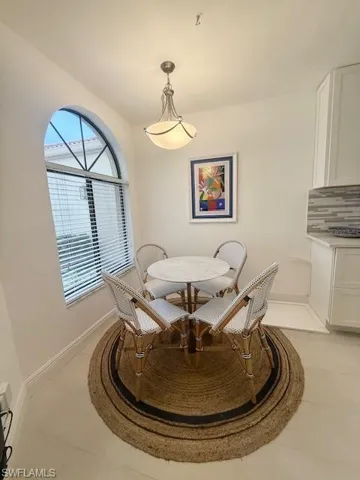 Eat in kitchen