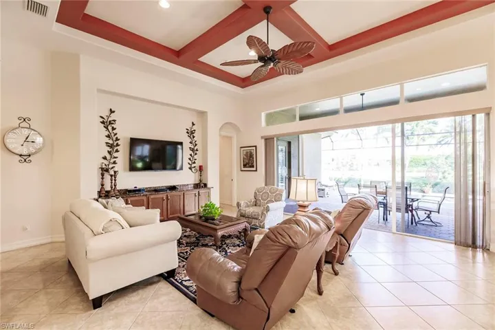 7684  Cottesmore  DR, Naples, FL 34113