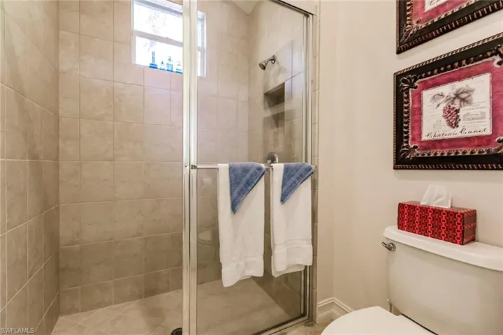 7684  Cottesmore  DR, Naples, FL 34113