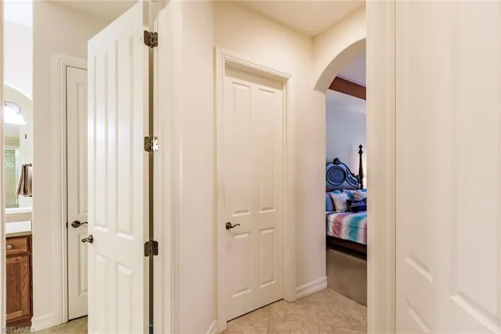 7684  Cottesmore  DR, Naples, FL 34113