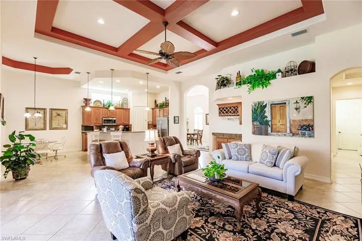 7684  Cottesmore  DR, Naples, FL 34113
