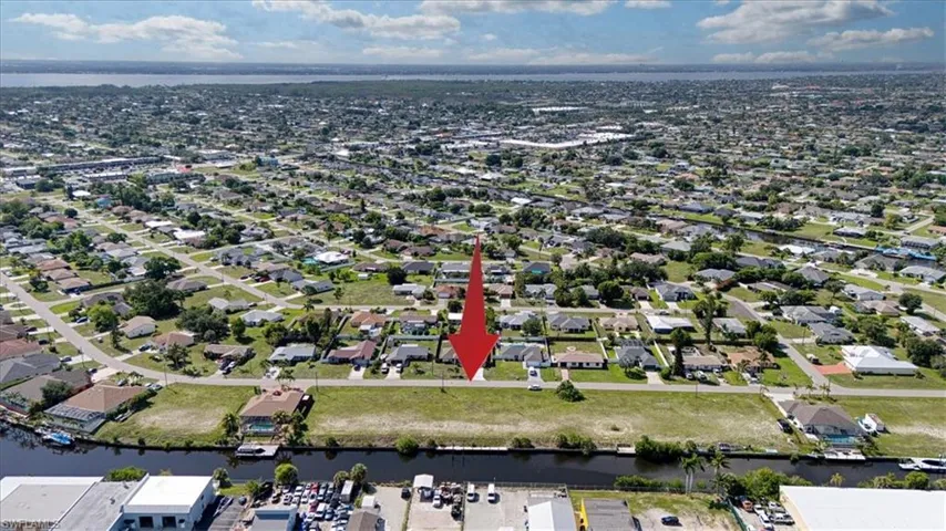 1102 Se 13th Ave, Cape Coral, Florida 33990