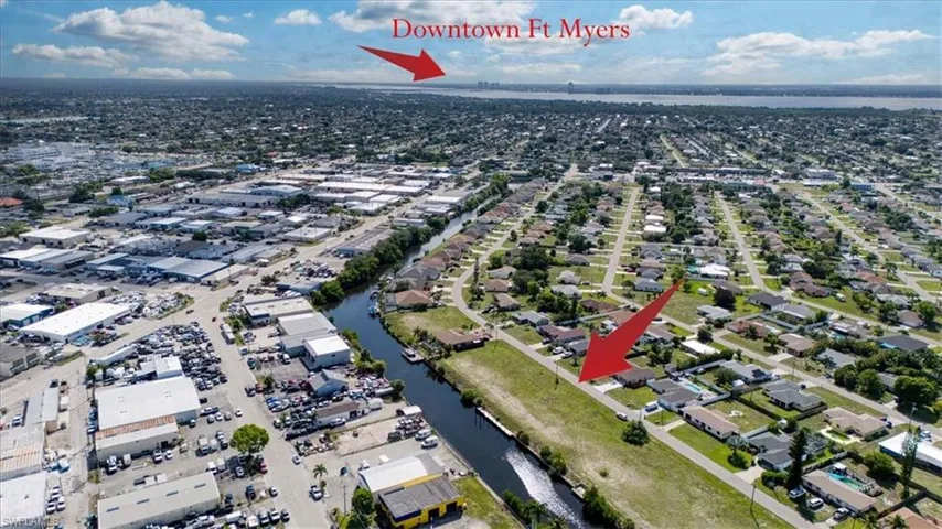 1102 Se 13th Ave, Cape Coral, Florida 33990