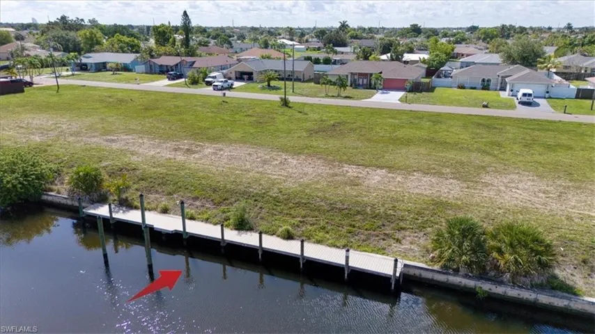 1102 Se 13th Ave, Cape Coral, Florida 33990