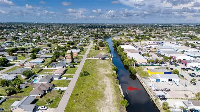 1102 Se 13th Ave, Cape Coral, Florida 33990