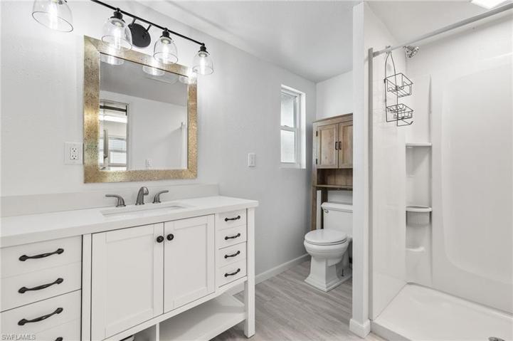 Lower unit bath