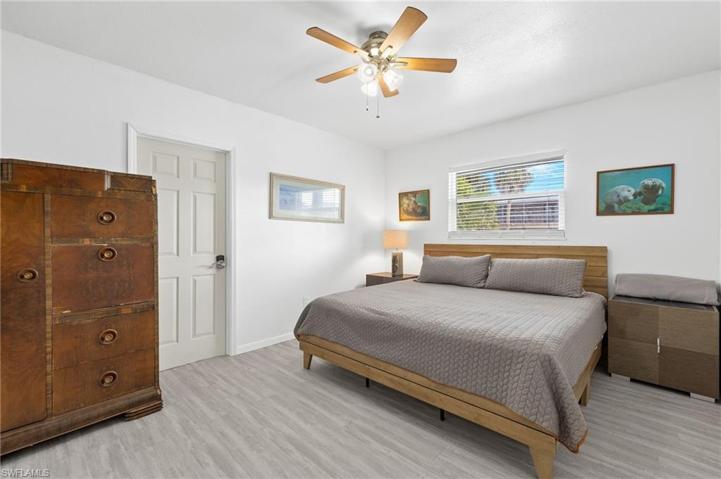 Lower unit bedroom