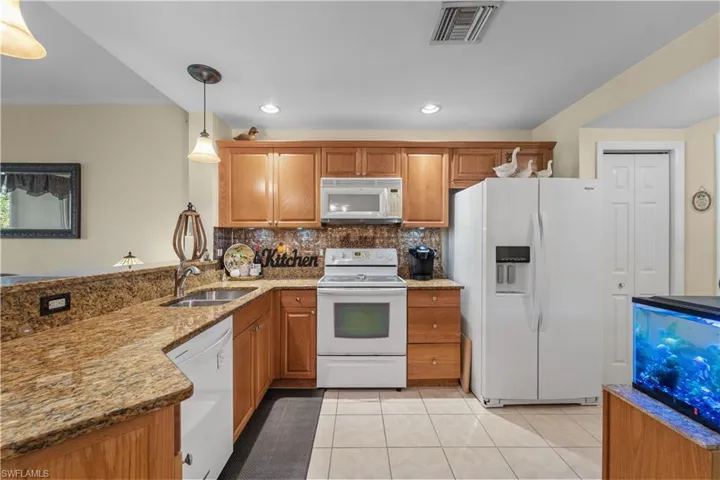 4263 Liron Ave 101, Fort Myers, Florida 33916