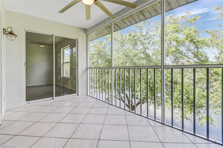 9580  Victoria  LN, Naples, FL 34109