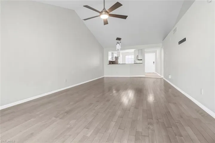 9580  Victoria  LN, Naples, FL 34109