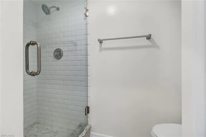 9580  Victoria  LN, Naples, FL 34109