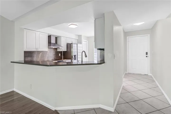 9580  Victoria  LN, Naples, FL 34109
