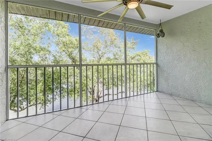 9580  Victoria  LN, Naples, FL 34109