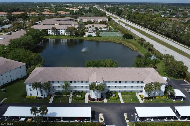 9580  Victoria  LN, Naples, FL 34109