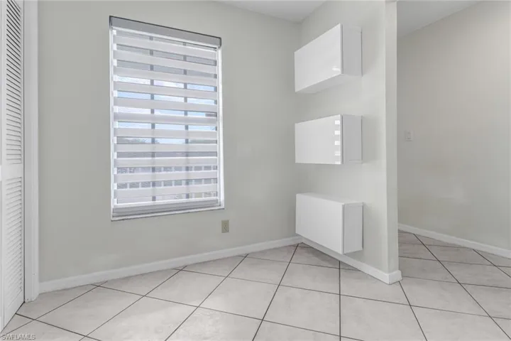 9580  Victoria  LN, Naples, FL 34109