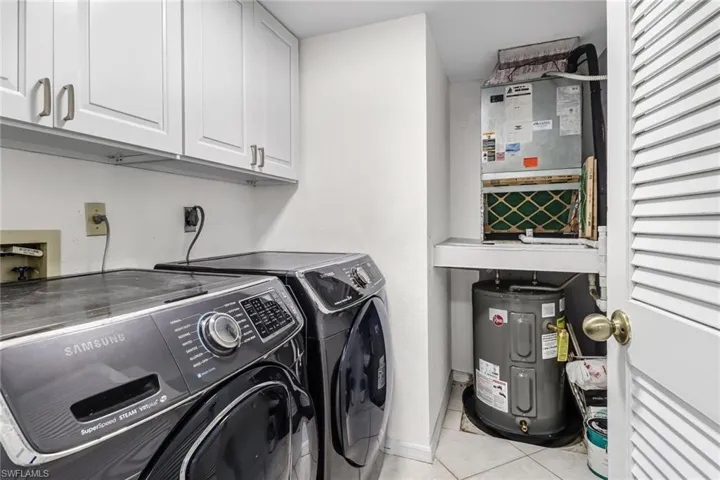 9580  Victoria  LN, Naples, FL 34109