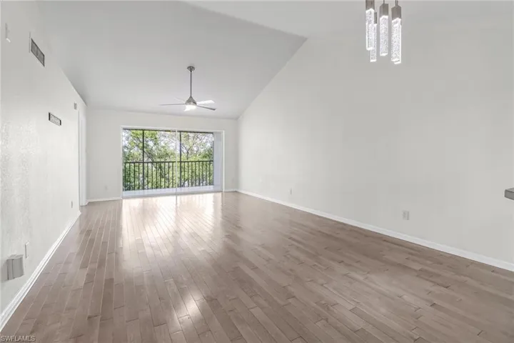 9580  Victoria  LN, Naples, FL 34109