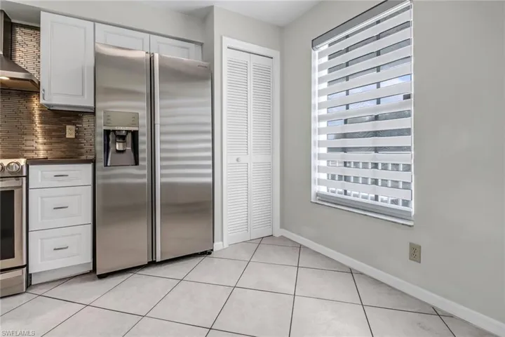 9580  Victoria  LN, Naples, FL 34109