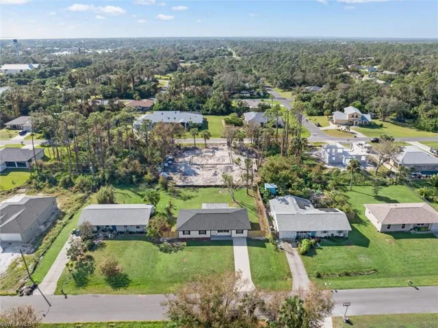 Birds eye view of property