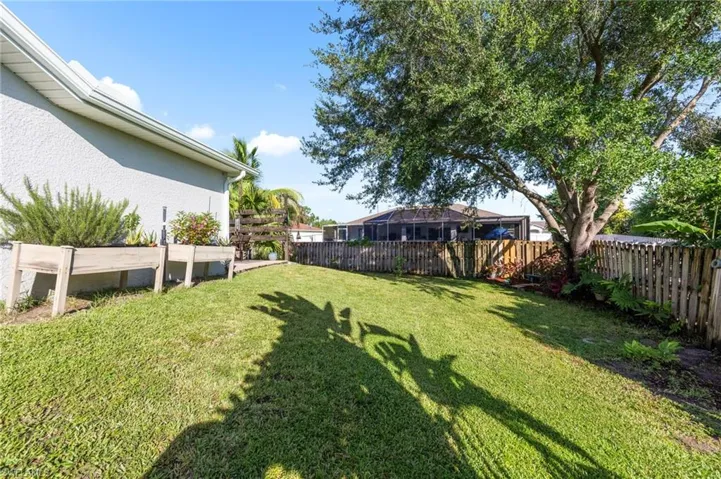 535  Durion  DR, Lehigh Acres, FL 33974