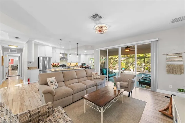 535  Durion  DR, Lehigh Acres, FL 33974