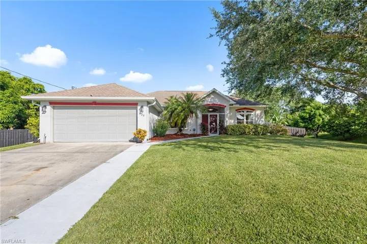535  Durion  DR, Lehigh Acres, FL 33974