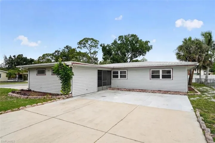 2505 Wood St, Sarasota, Florida 34237