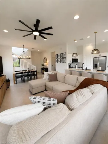5731 Agostino Way, Immokalee, Florida 34142