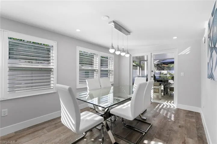 2270  Harbor  RD, Naples, FL 34104