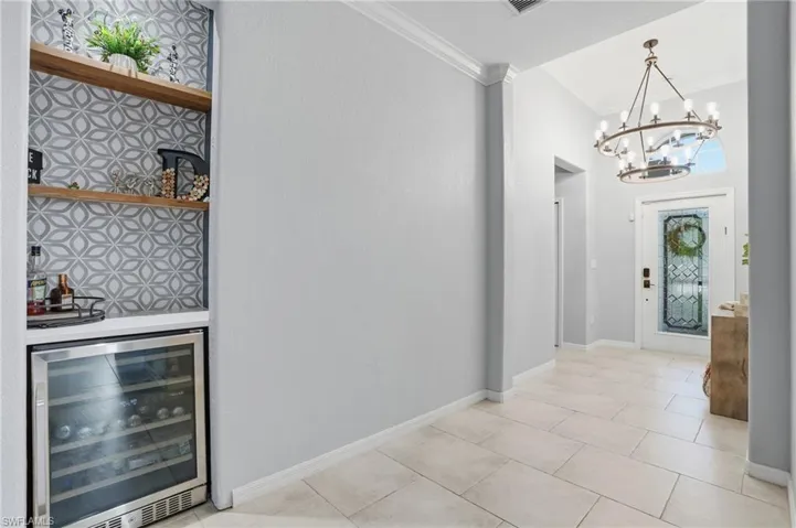 2469 Heydon Cir E, Naples, Florida 34120