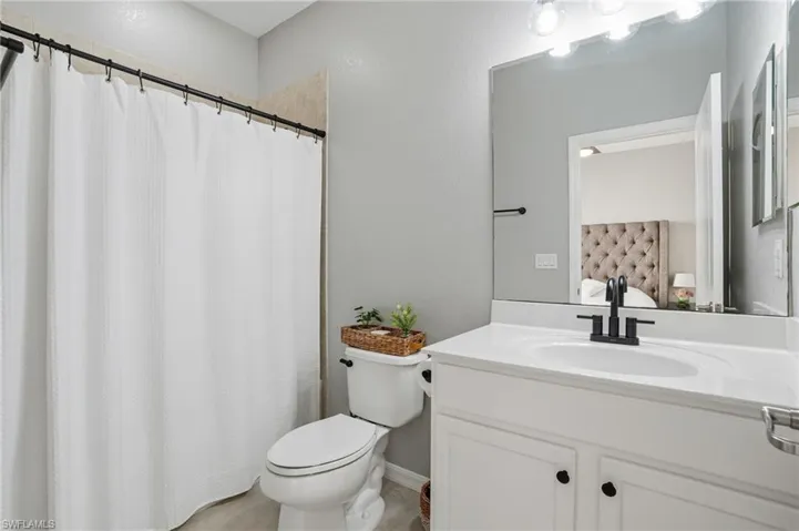 2469 Heydon Cir E, Naples, Florida 34120