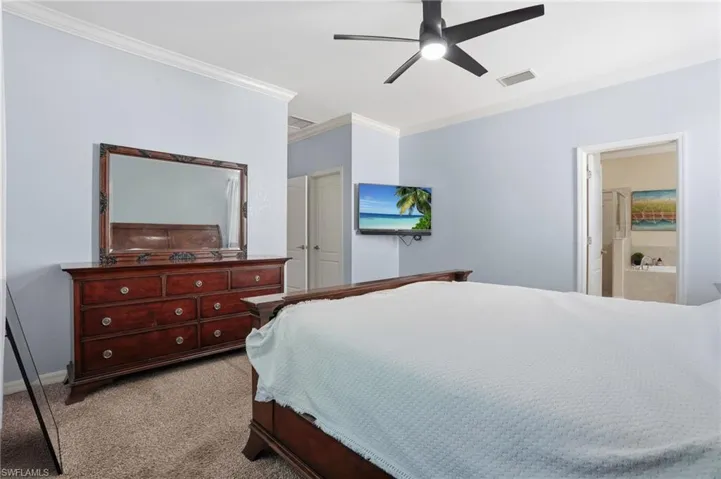 2469 Heydon Cir E, Naples, Florida 34120