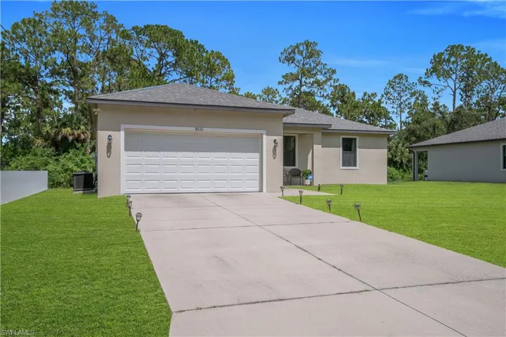 8031 Sandy Cir, Labelle, Florida 33935
