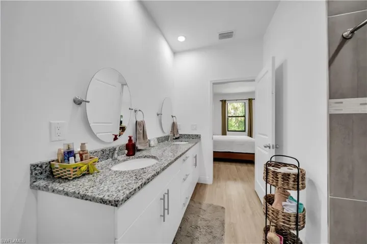 8031 Sandy Cir, Labelle, Florida 33935