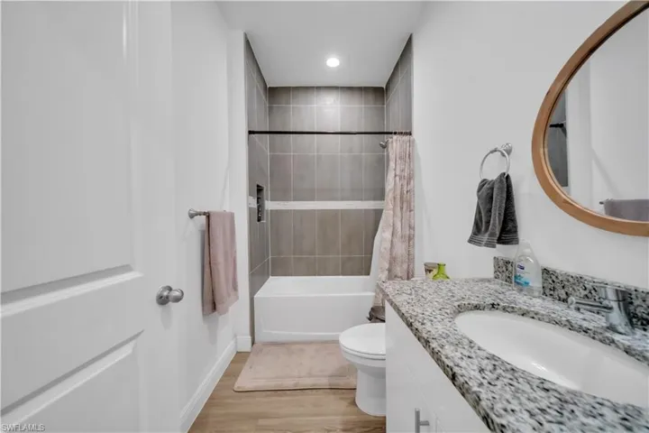 8031 Sandy Cir, Labelle, Florida 33935