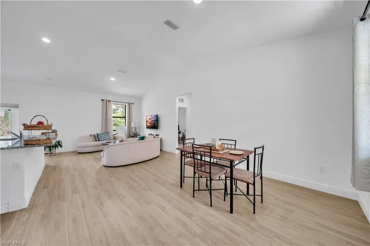 8031 Sandy Cir, Labelle, Florida 33935