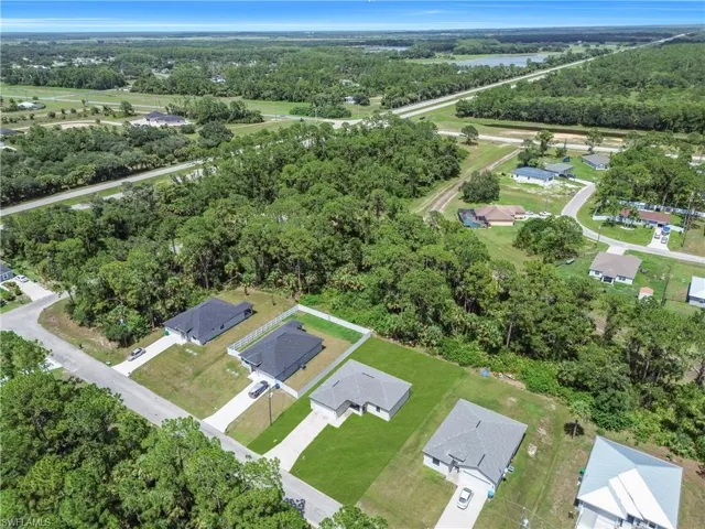 8031 Sandy Cir, Labelle, Florida 33935