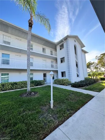 Front Entrance of 9610 Victoria Lane