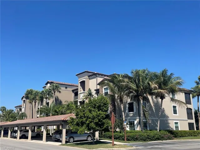 9826 Giaveno Cir 1531, Naples, Florida 34113