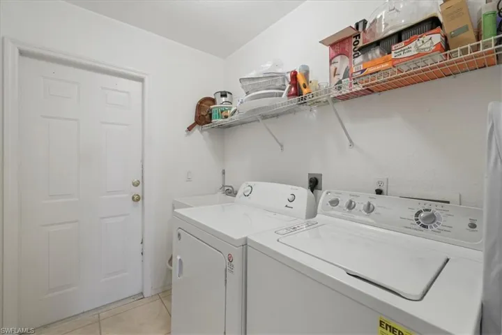 2508 Sw 25th St, Cape Coral, Florida 33904